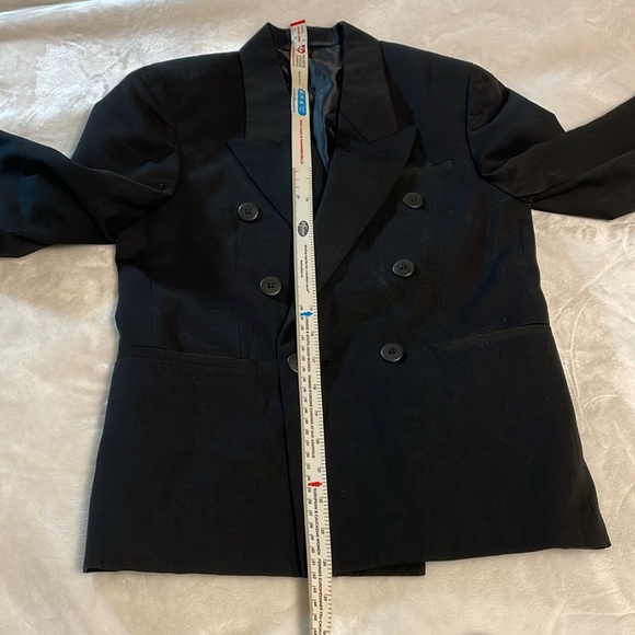 Boys double breasted black blazer, size 11. - Picture 9 of 9